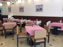 大堂-红宝石·鲜奶小方·海派西点房(南丹店)