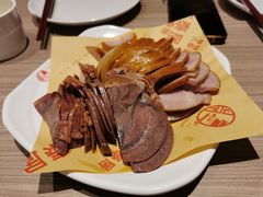 -六泰居·尔滨地标·东北菜(泰山路店)