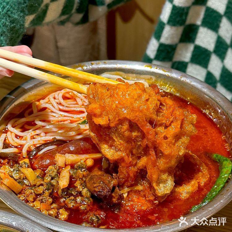 青岛！！巨好吃的干拌螺蛳粉[流泪]