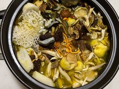 -菌之家·专业纯野生菌火锅·特色炒菌