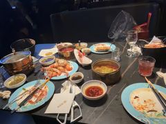 -雍容荟帝王蟹活龙虾展台自助(IFS黑金店)