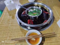 鸳鸯锅底-渝味黄姐火锅(黄泥村店)