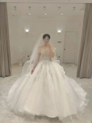 点击看大图 -Renee芮亦婚纱