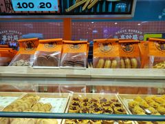 面包甜点陈列柜-喜計局·饼行(南湖万达广场店)