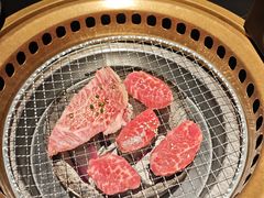 -山川小町·极番烧肉(新地假日广场店)