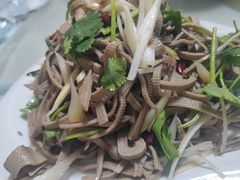 -溢心园香河肉饼总店