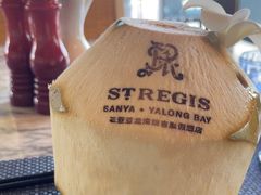 -三亚亚龙湾瑞吉酒店·宴悦Driftwood·游水海鲜·牛排·草坪·私人定制