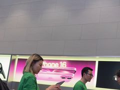 -Apple零售店(华贸购物中心店)