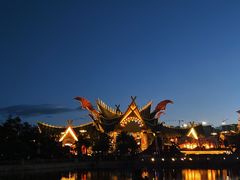 -七彩云南欢乐世界