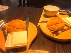法国总统菠萝油-来龙里 精致 东南亚餐室(万象城店)
