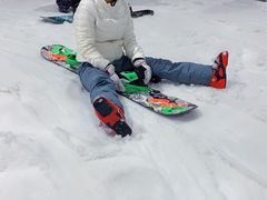 -乔波室内滑雪场