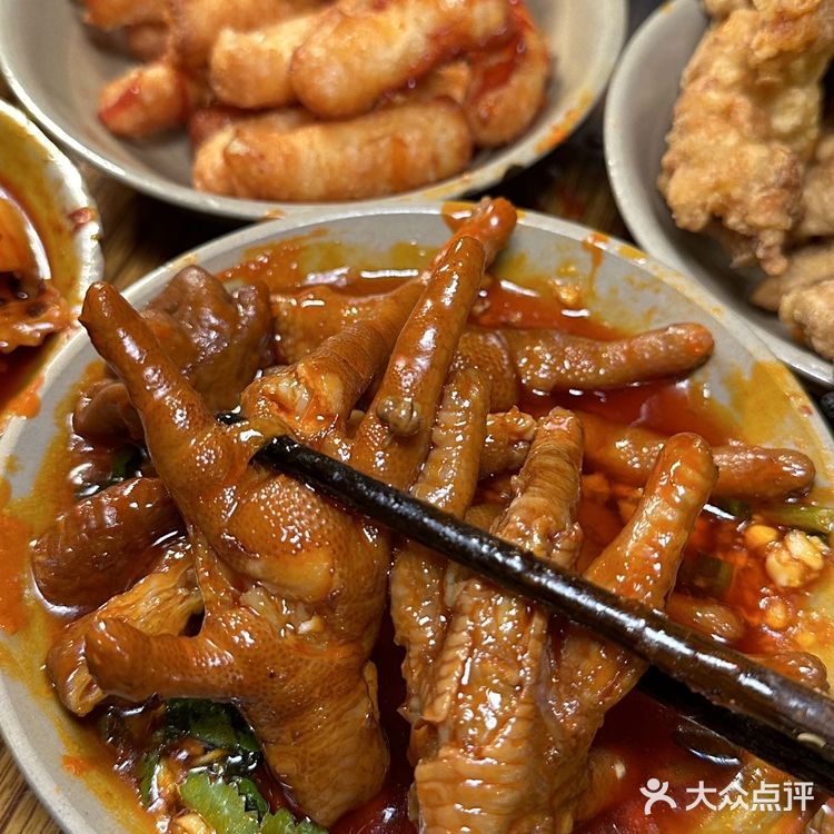 这才是重庆本地人真正喜欢吃的社区老火锅！