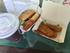 -必胜客(周浦万达店)