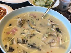 -洛漾舸船宴餐厅(洛漾半岛店)