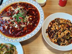 -嫩芽 ·地道重庆菜(十八梯露台夜景店)