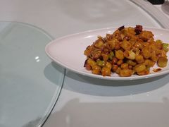 -渝信川菜 · 川味家常菜(财富购物中心店)