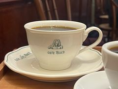 -Café Monson