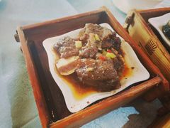 -皇马海口湾海景酒店(万绿园秀英港店)