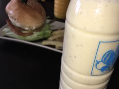 -Jonah's Fruit Shake & Snack Bar