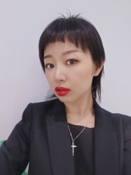 -变画·发型STUDIO