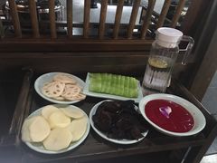 -红九格老火锅(三峡广场店)