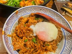 温泉蛋牛肉饭-白石的深夜食堂(济南万象城店)