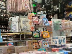 -钟书阁(群光广场店)