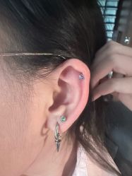 点击看大图 -鳌首刺青纹身 穿孔饰品店