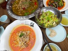 -有红鸡毛店·川菜(建设路店)