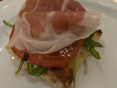 -卡佩罗意大利餐厅及酒吧Al Cappello Trattoria