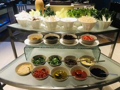 自助调料区-月色西餐厅·海鲜刺身·烧烤(科学城保利郡雅酒店)