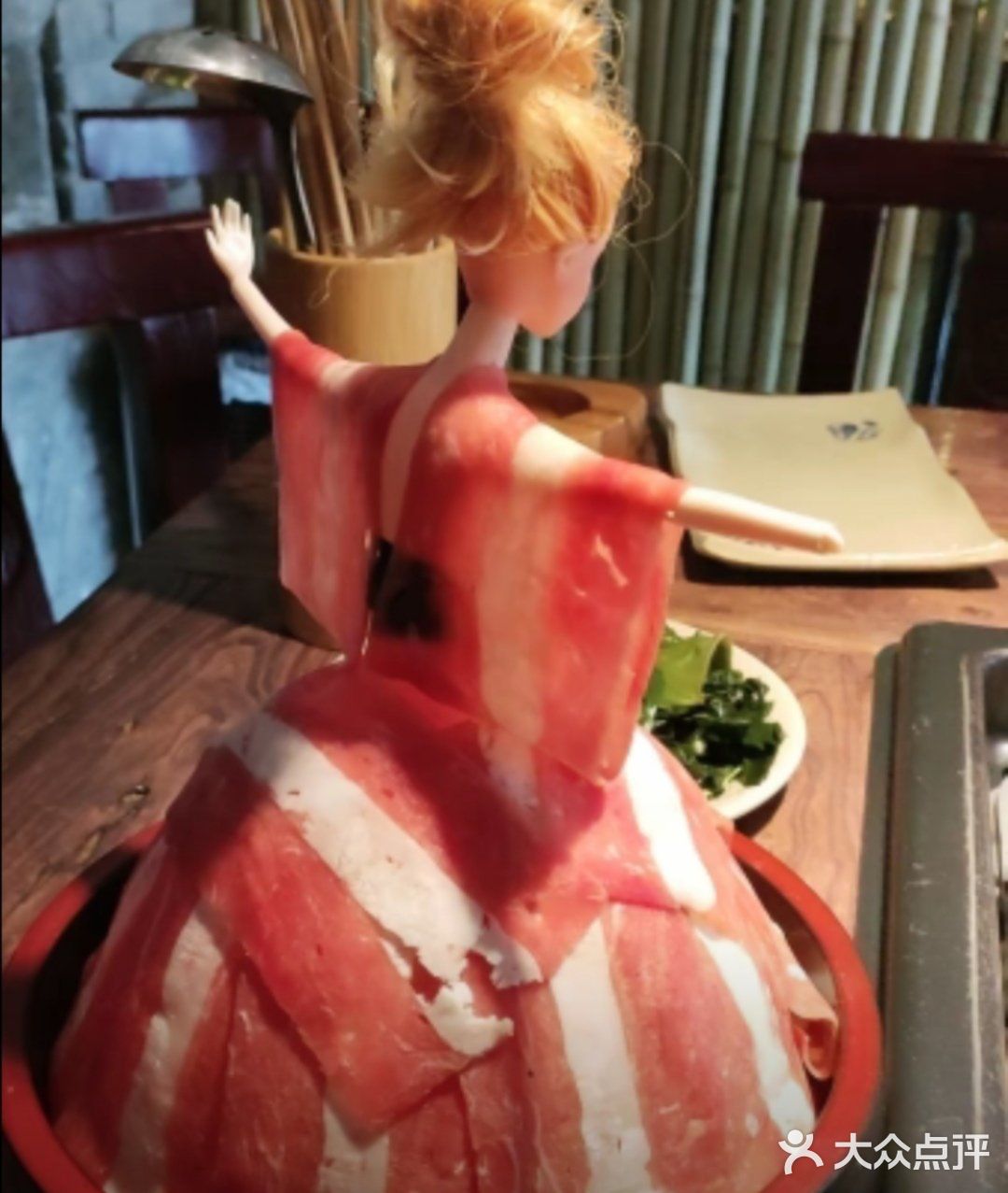 门店精选食材源自八百里蜀地，每一样都是当日鲜