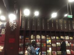 -当当梅溪书院(步步高梅溪新天地店)