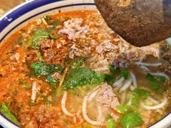 -云阿蛮云南生烫牛肉米线(奉贤路店)