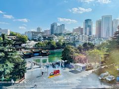 -包整·丝娃娃(一览甲秀楼风景店)