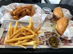 -The Habit Burger Grill 哈比特汉堡(爱琴海店)