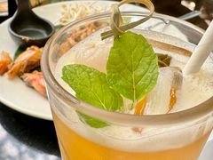 -Chom Cafe and Restaurant