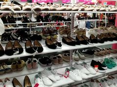 -唯品仓(东山锦轩·现代城店)