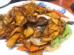 土豆片炒榛蘑-八大碗·精致东北菜(东陵西路店)