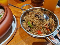 -老滇山寨•云南特色菜•地方菜•民族风情歌舞表演(金碧店)