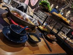 -湊湊火锅·茶憩(南京东路悦荟店)