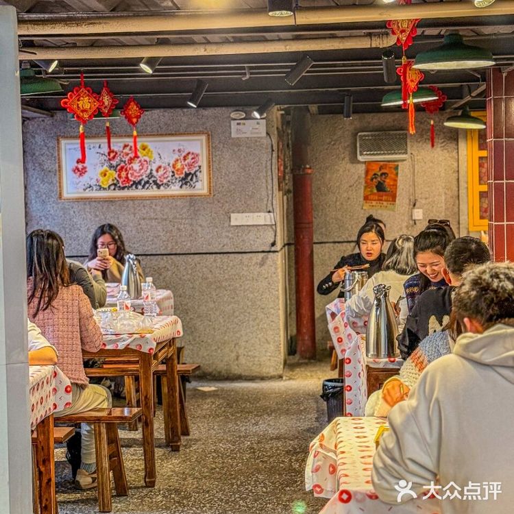 怀化本地朋友推的这家下饭菜真不错！