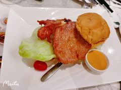 猪扒包-翠华餐厅(百老汇店)