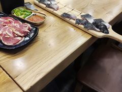 -青瓦餐厅·生鱼片·韩园烤肉(西塔店)