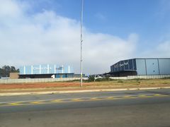 -奥利弗·雷金纳德·坦博国际机场