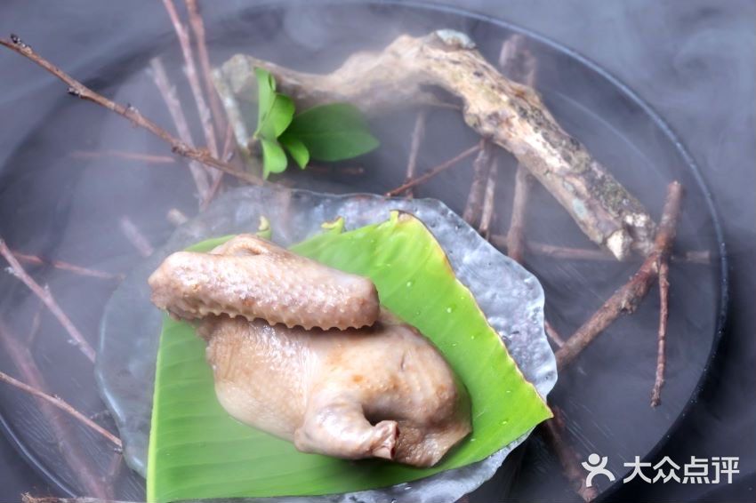 青城四味，是这里的招牌菜之一。四种绝妙的食材组合在一起