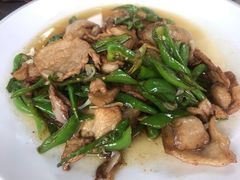 小炒黑猪肉-月圆霖特色农家乐