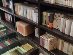 -钟书阁(松江泰晤士小镇店)