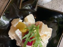 凤梨虾球-穹六人间 people 6(岳阳路店)
