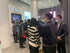 -TESLA 特斯拉(广州天环广场体验店)